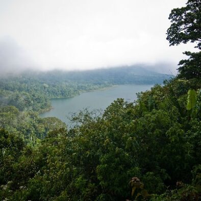 Lake tamblingan 3 CAN - Flickr chee.hong